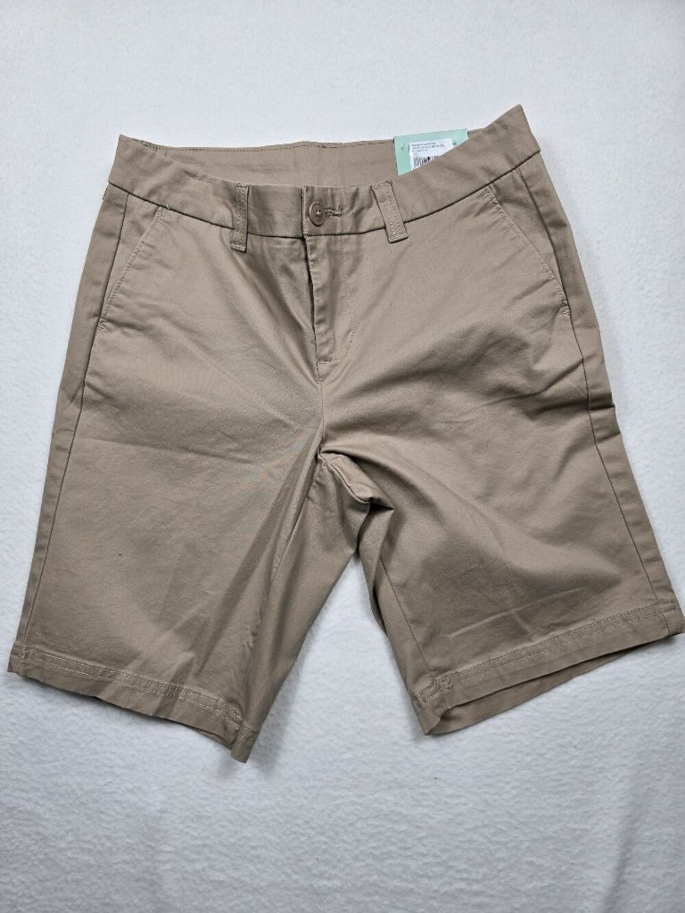 NWT Magellan Womens Shorts Size 2 10" Happy Camper Bermuda Silver Mink Khaki